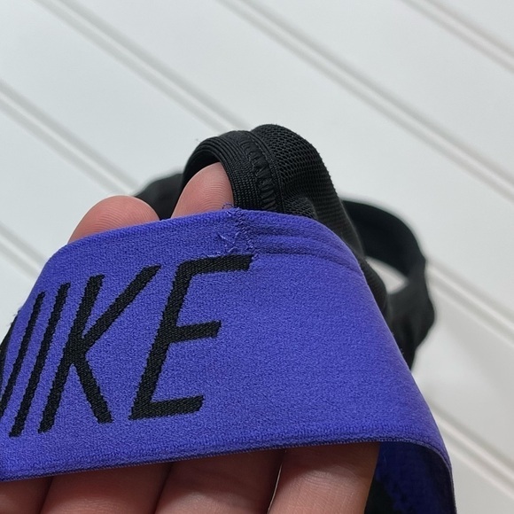 Nike Dri Fit Sports Bra - Picture 4 of 4